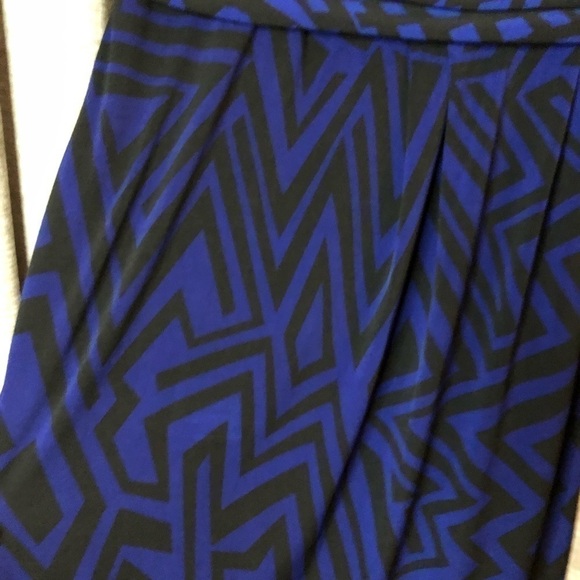 NWT Just Taylor Blue & Black Geometric Print Gold Zipper Back Dress Size 8 - Picture 6 of 12
